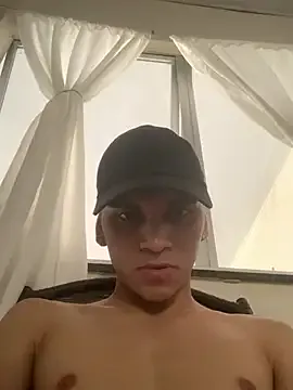 Natacha_Velmont – webcam model profile photo Image 6