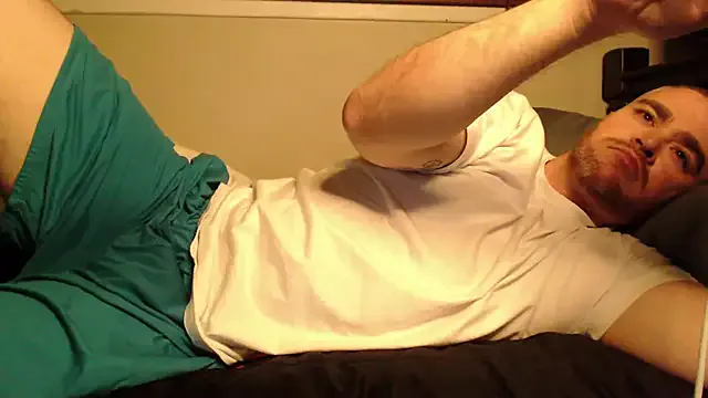 AryMoss – webcam model profile photo Image 5