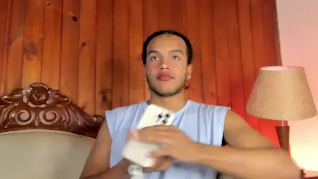 JadeHillss – webcam model profile photo Image 3