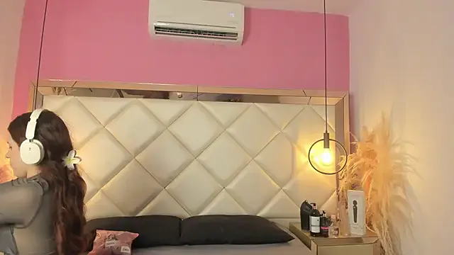 Deeptalkss – webcam model profile photo Image 15