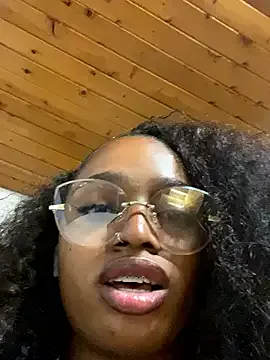 TwoTimes – webcam model profile photo Image 18