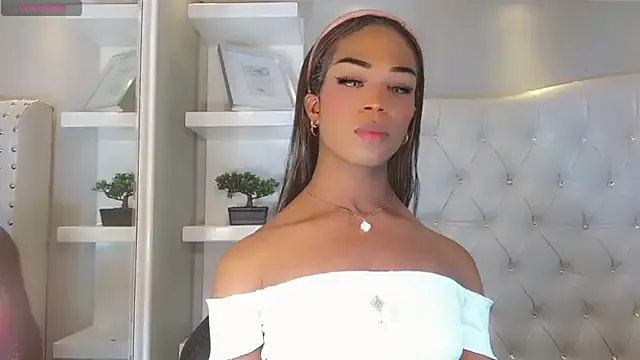 SidneyPaige – webcam model profile photo Image 2