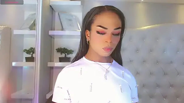 SidneyPaige – webcam model profile photo Image 5