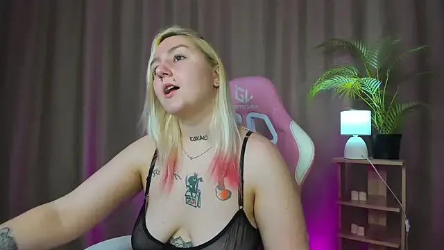 vfridaper – webcam model profile photo Image 10