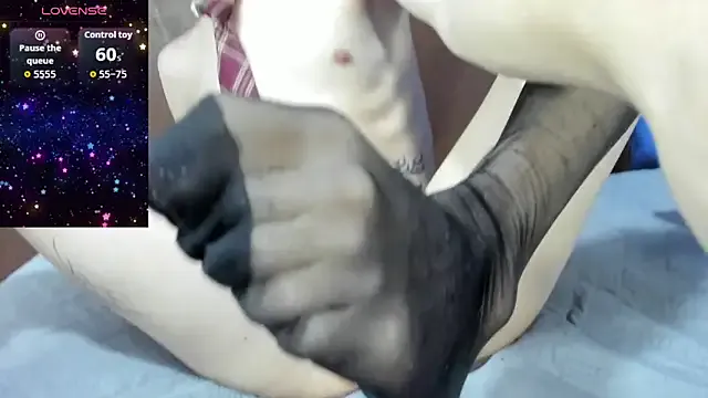 LisaPearly – webcam model profile photo Image 14