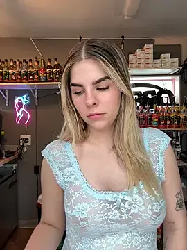 SellyaHous – webcam model profile photo Image 3