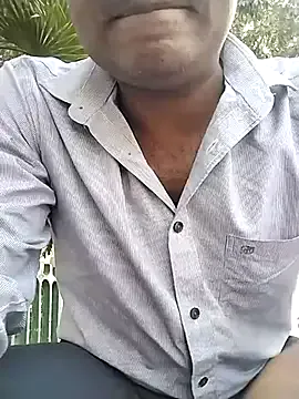 ItsVi – webcam model profile photo Image 8