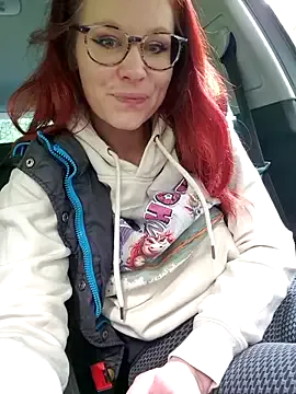 LoveOnStream – webcam model profile photo Image 15