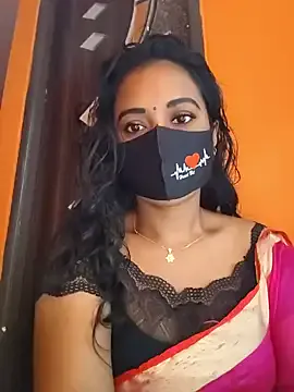 RoseDelic – webcam model profile photo Image 2