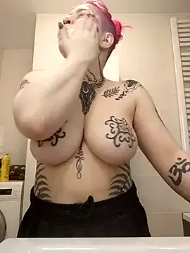 divine_eve Image 2