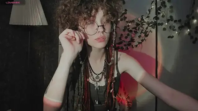 ZaraKnox – webcam model profile photo Image 14