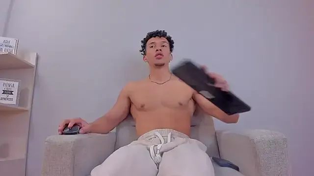 licky_lu – webcam model profile photo Image 14