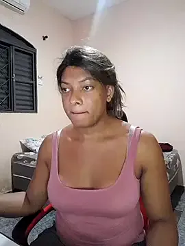 Hotsexyberry122 – webcam model profile photo Image 3
