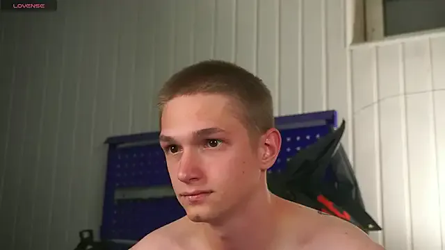 Yasmini – webcam model profile photo Image 18