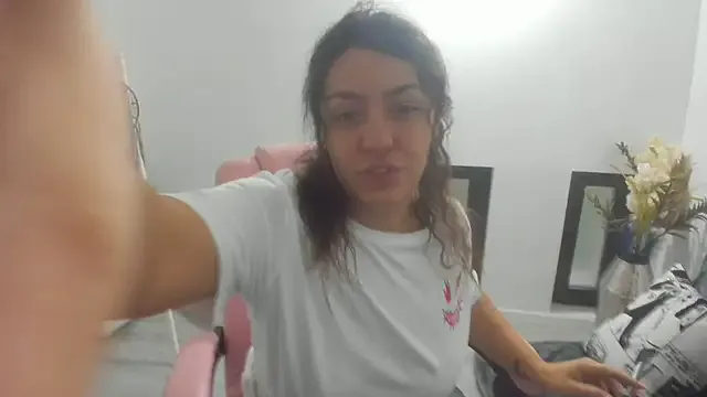 lolaabunnii – webcam model profile photo Image 9