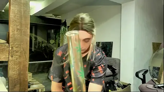 CoralRussell – webcam model profile photo Image 11