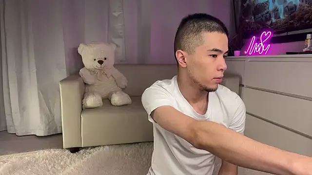 AriBelle – webcam model profile photo Image 14