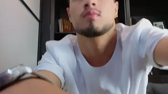 MorticaNight – webcam model profile photo Image 3