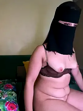 EmmaFit – webcam model profile photo Image 18