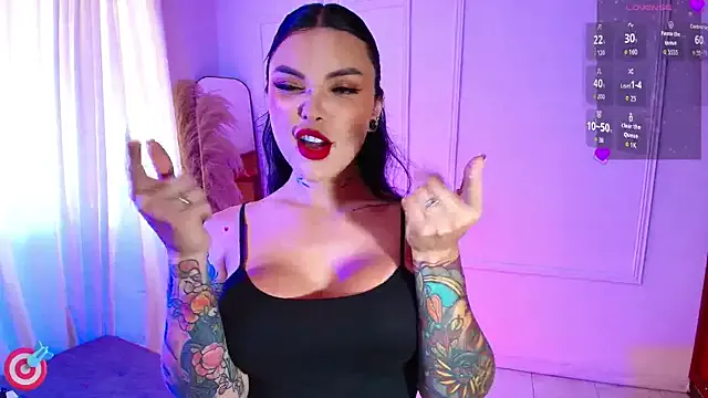 SaraDesireXO – webcam model profile photo Image 9