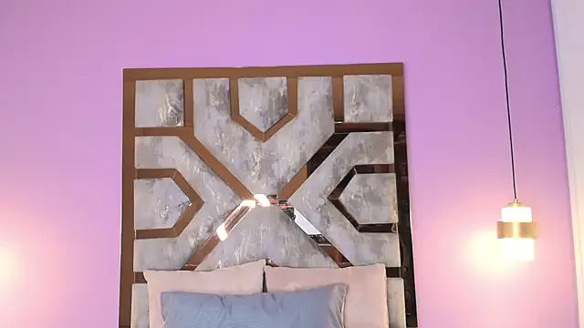 XXXLunaBella – webcam model profile photo Image 4