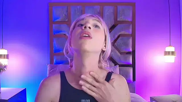 XXXLunaBella – webcam model profile photo Image 7