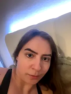 camille-w – webcam model profile photo Image 18