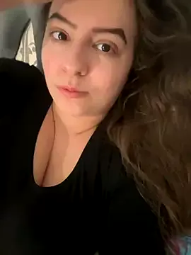 camille-w – webcam model profile photo Image 9