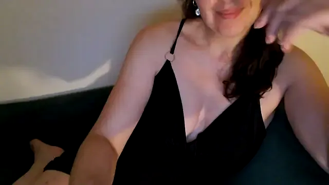 RayleWilliss – webcam model profile photo Image 16