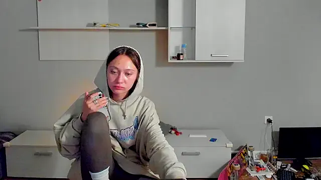 NinaParkerr – webcam model profile photo Image 2