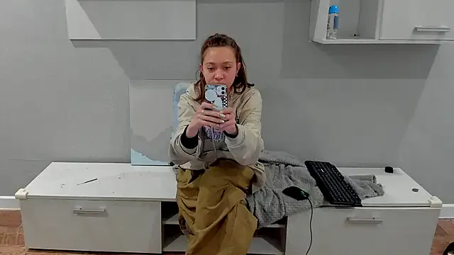 NinaParkerr – webcam model profile photo Image 5