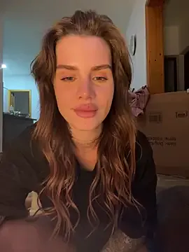 EmiliaCatalina Image 11