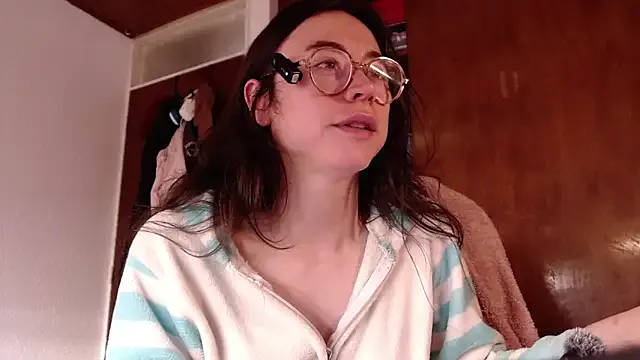 CaseyWalker21 – webcam model profile photo Image 6