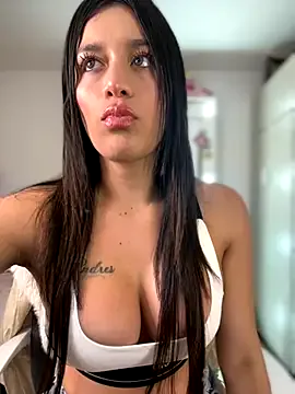 LadyCoquine – webcam model profile photo Image 18