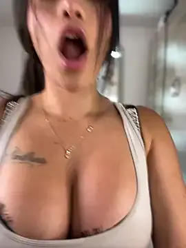 LadyCoquine – webcam model profile photo Image 7