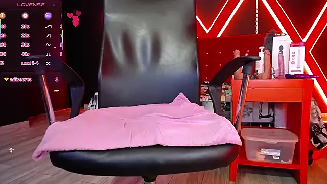 NeroLove – webcam model profile photo Image 6