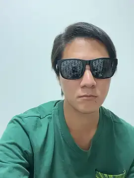 MeganMagnus – webcam model profile photo Image 10