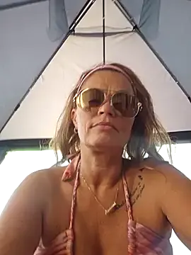 Kinkybetty69 – webcam model profile photo Image 15