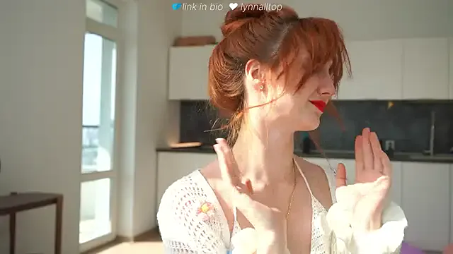 ReginaVelvet – webcam model profile photo Image 2