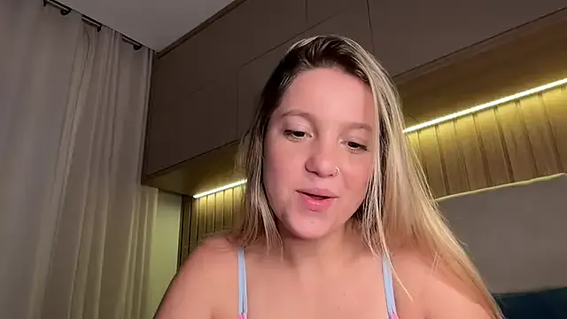 PrincessEden18 – webcam model profile photo Image 13