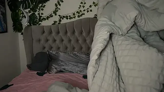 dreams4u – webcam model profile photo Image 7