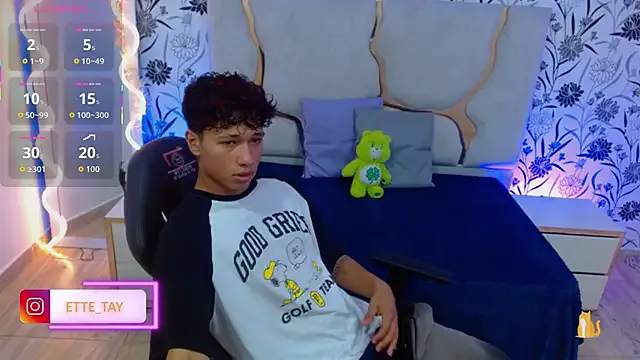 MaxineMoonxx – webcam model profile photo Image 13