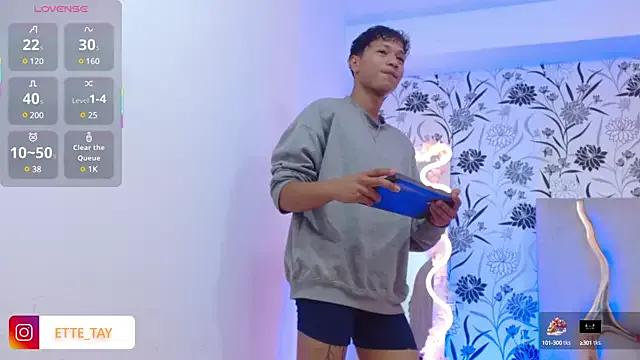 MaxineMoonxx – webcam model profile photo Image 6