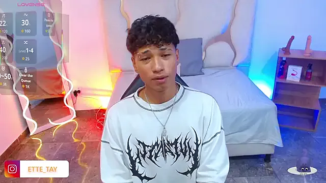 MaxineMoonxx – webcam model profile photo Image 8