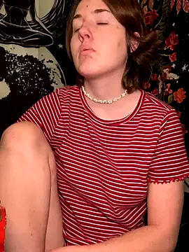 JadeHillss – webcam model profile photo Image 2