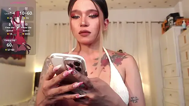 PoppyIngal – webcam model profile photo Image 6