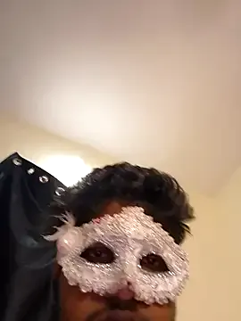 emely_606 – webcam model profile photo Image 8