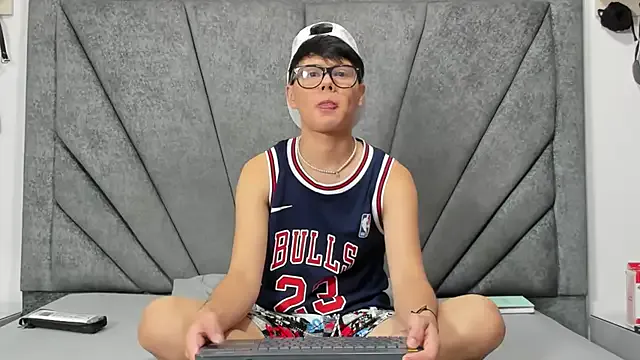 piaduran – webcam model profile photo Image 3