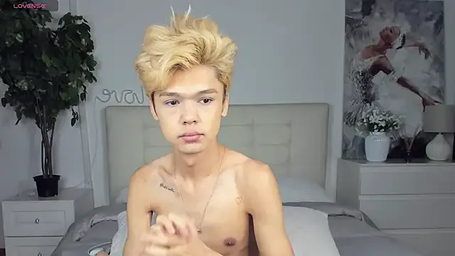 stargroup – webcam model profile photo Image 13