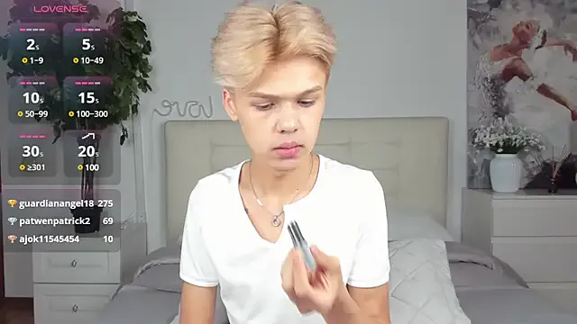 stargroup – webcam model profile photo Image 3